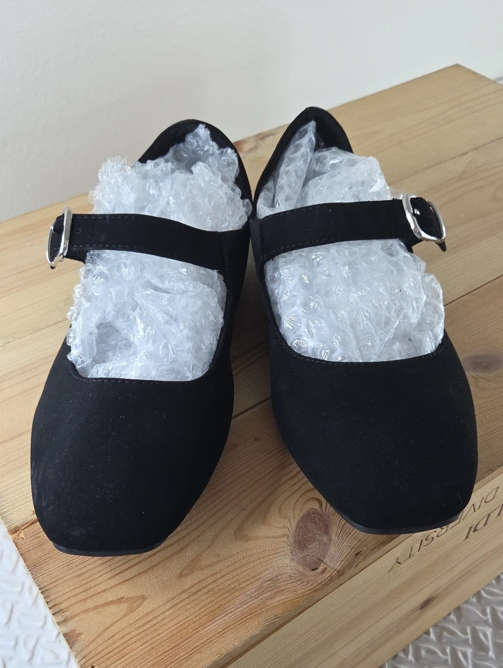 me Too Summer Black Mary Jane Buckle Flats 8W